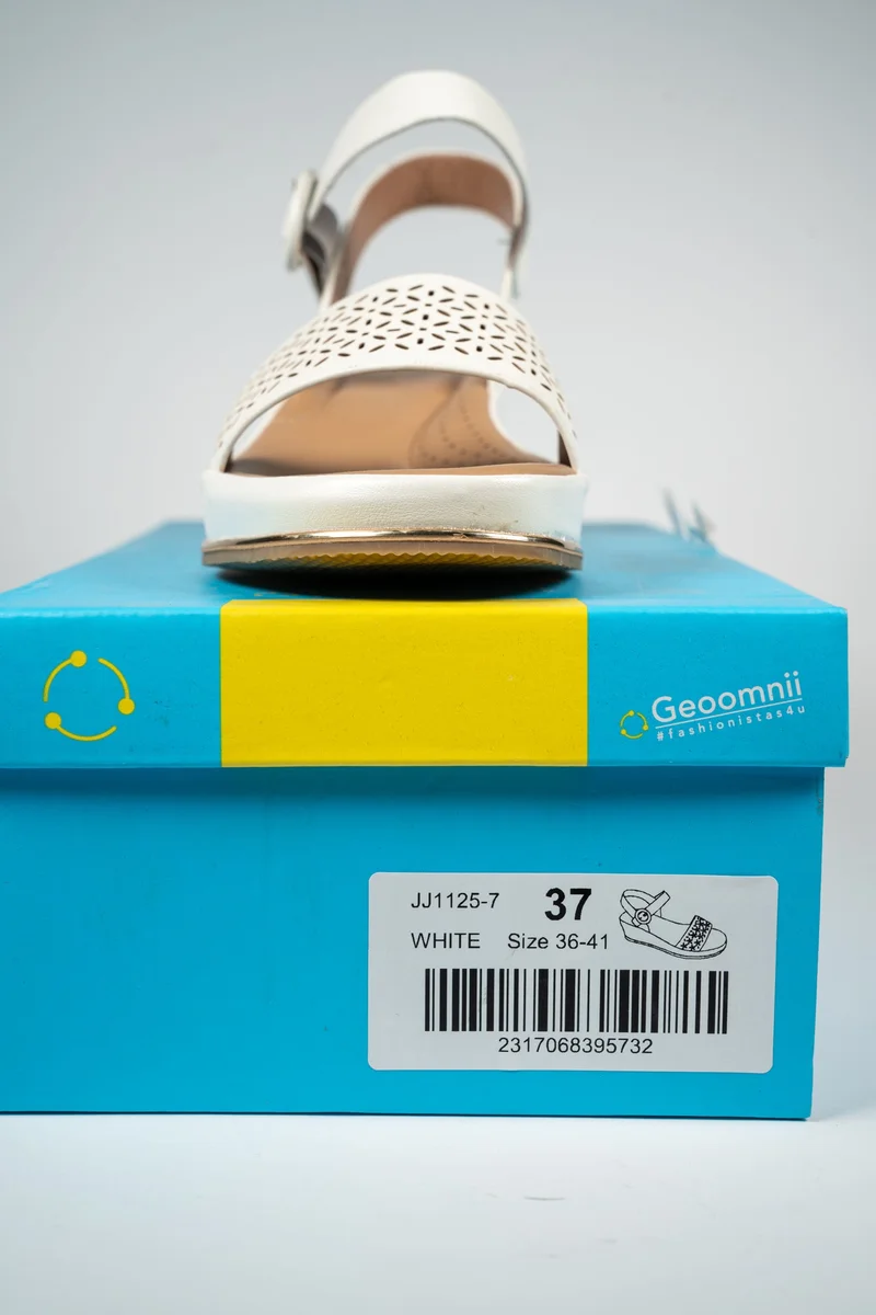 Geoomnii WHITE Geoomnii Comfort Slide Sandals for Women – Cushioned Slip-On Casual Sandals for Daily Wear, Home, Travel & Walking for Women | Best Price UAE